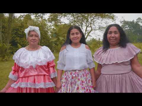 Foto de la Representante de ONU Mujeres en Colombia, Bibiana Aído Almagro, y dos lideresas participantes de la conmemoración en Pasto, Nariño. Crédito: ONU Mujeres/ Luis Ponce