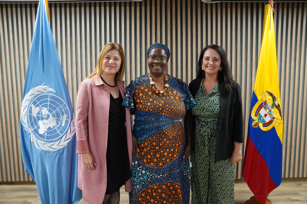 Durante visita oficial Directora Ejecutiva Adjunta Global de ONU Mujeres junto a las Representantes País de ONU Mujeres en Colombia.
