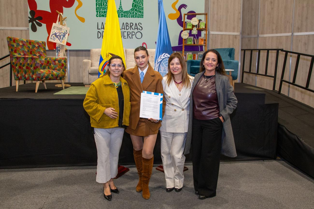 Mireia Villar, coordinadora residente de Naciones Unidas en Colombia; Marcela Mar, embajadora nacional de buena voluntad nacional de ONU Mujeres para Colombia; Bibiana Aido, representante de ONU Mujeres Colombia; y María Inés Salamanca, representante adjunta de ONU Mujeres Colombia.