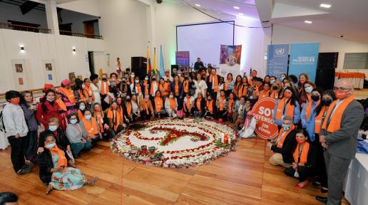 Foto de la Representante de ONU Mujeres en Colombia, Bibiana Aído Almagro, y dos lideresas participantes de la conmemoración en Pasto, Nariño. Crédito: ONU Mujeres/ Luis Ponce