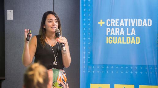 Foto tomada durante uno de los espacios de "+Creatividad para la Igualadad". Crédito: ONU Mujeres/ Tico Angulo